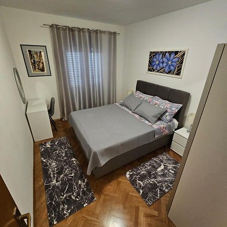 Apartments Grgic Трогир Экстерьер фото