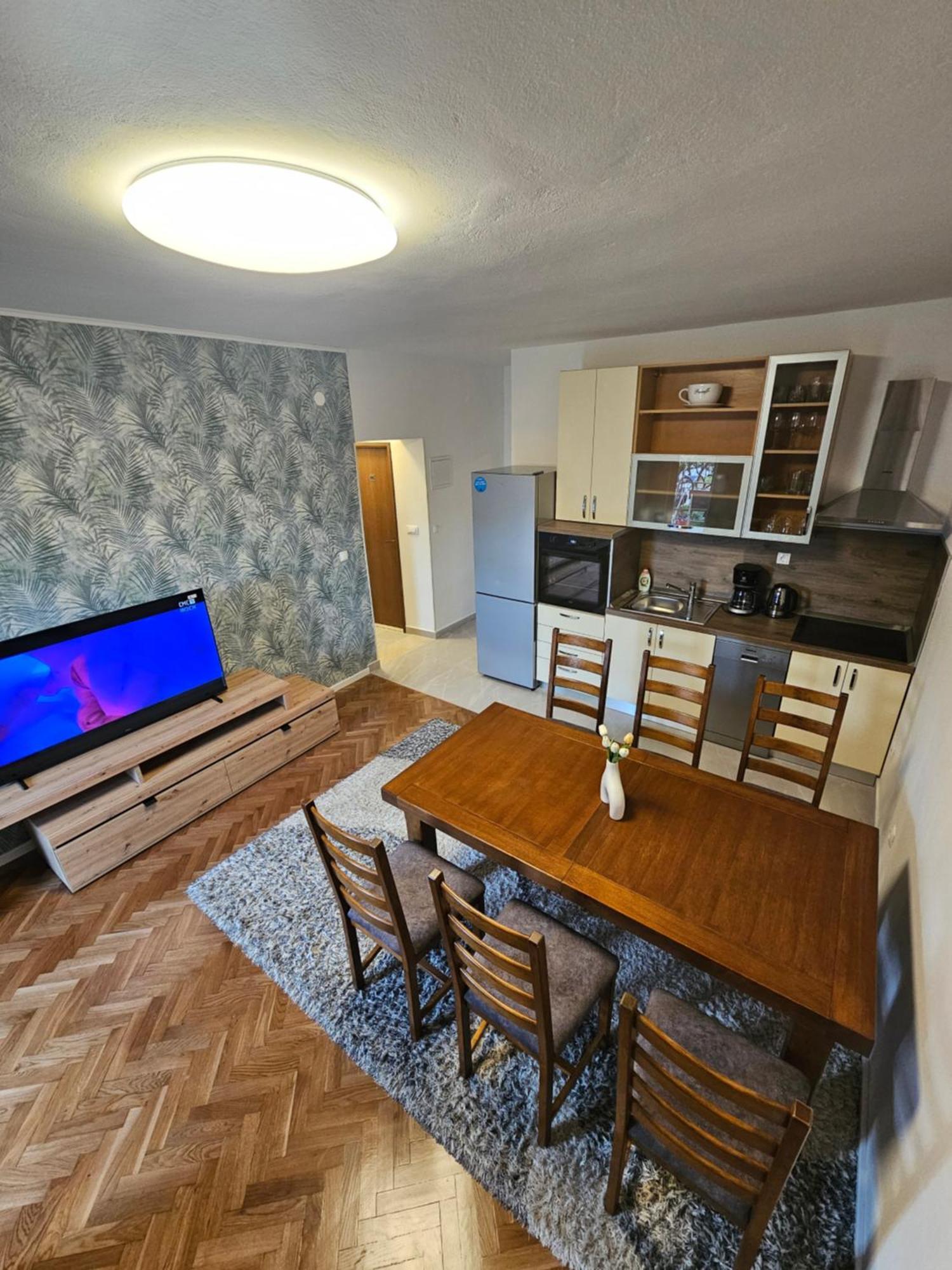 Apartments Grgic Трогир Экстерьер фото