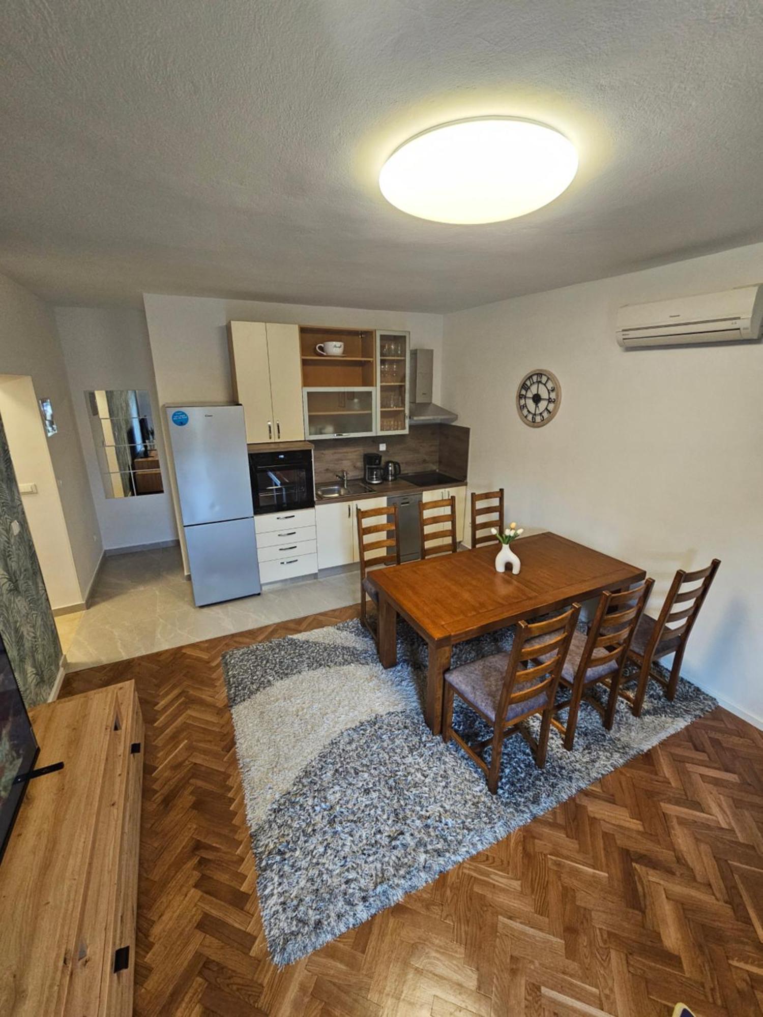 Apartments Grgic Трогир Экстерьер фото