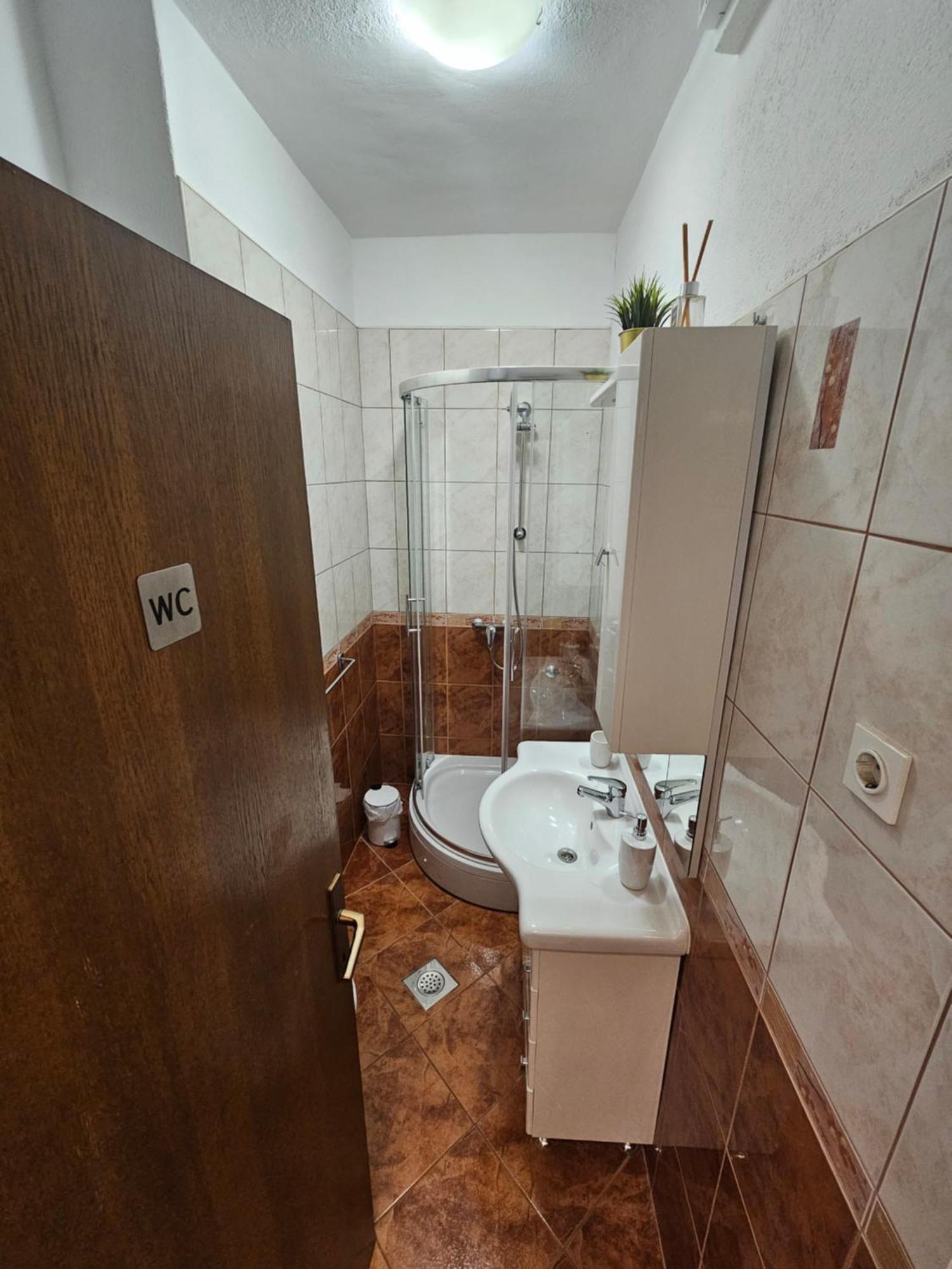 Apartments Grgic Трогир Экстерьер фото