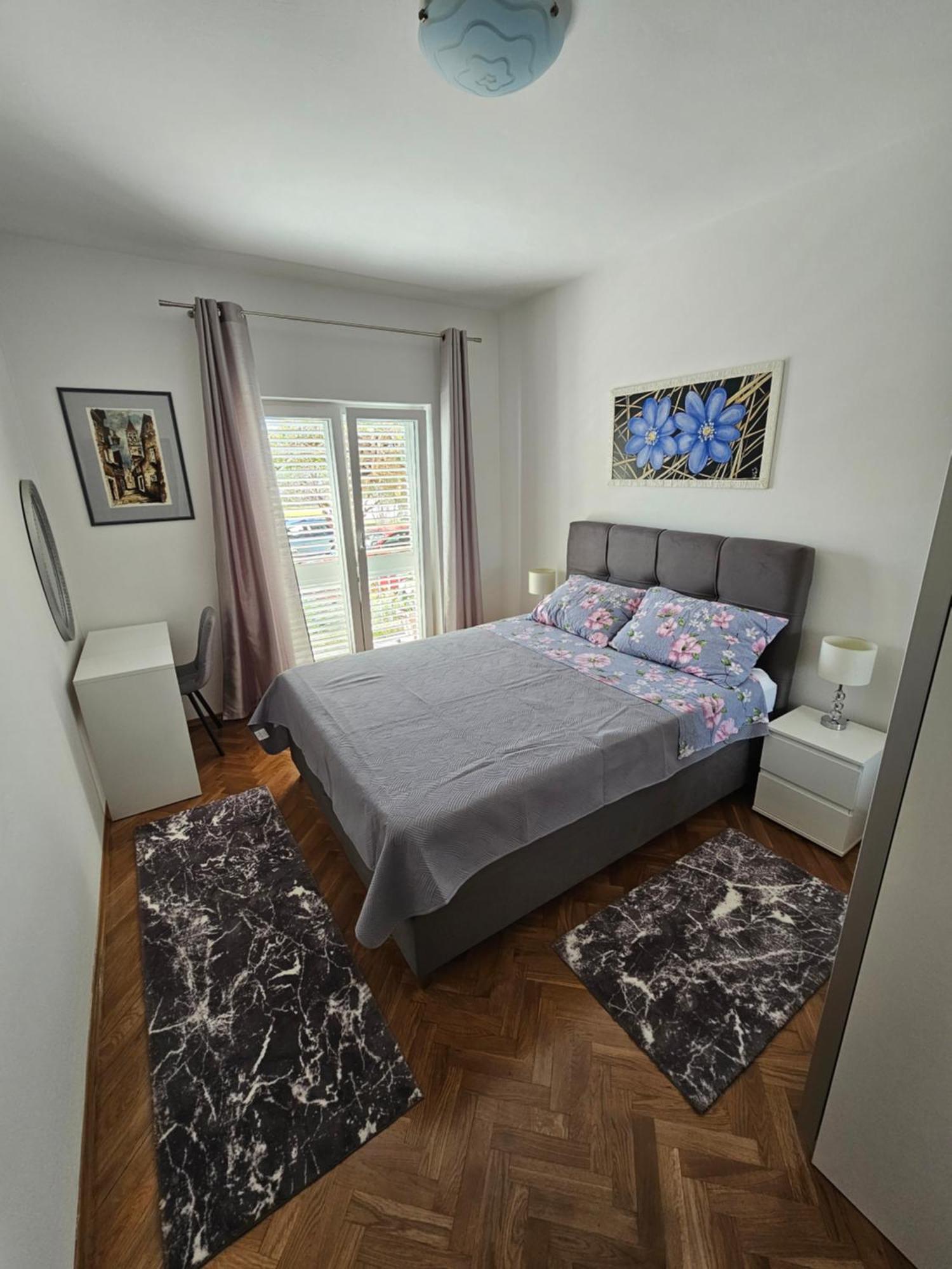 Apartments Grgic Трогир Экстерьер фото