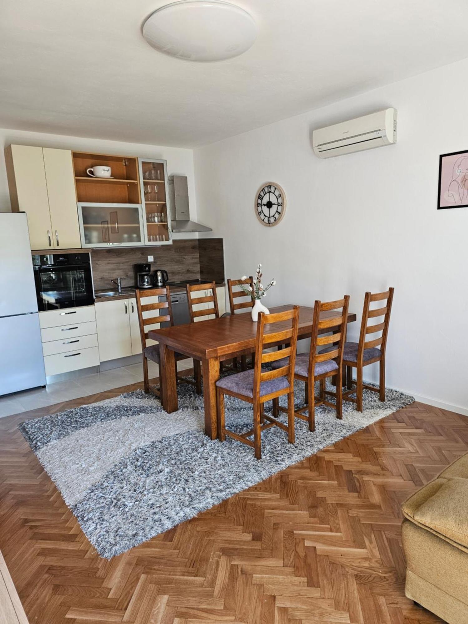 Apartments Grgic Трогир Экстерьер фото