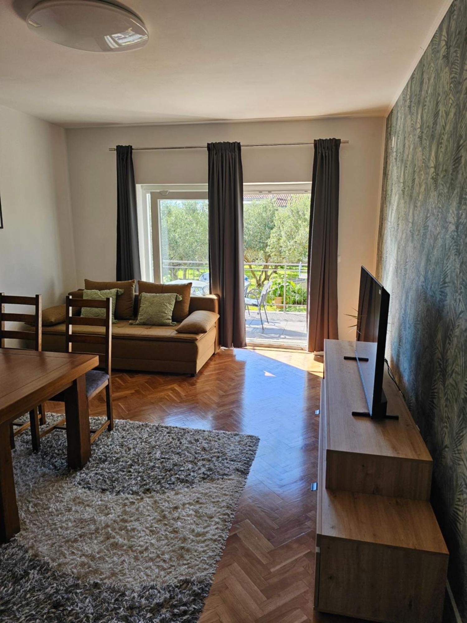 Apartments Grgic Трогир Экстерьер фото