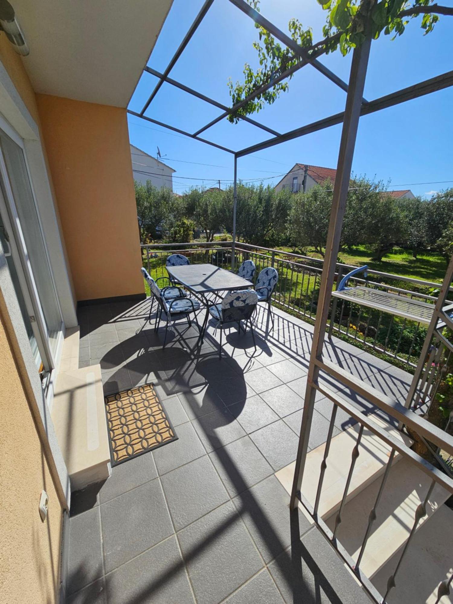 Apartments Grgic Трогир Экстерьер фото