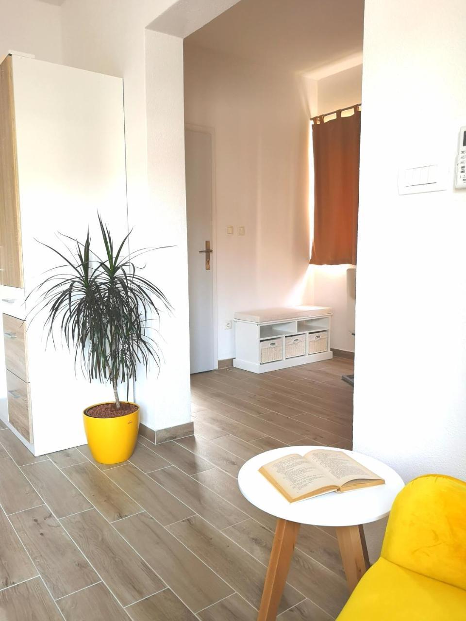 Apartments Grgic Трогир Экстерьер фото