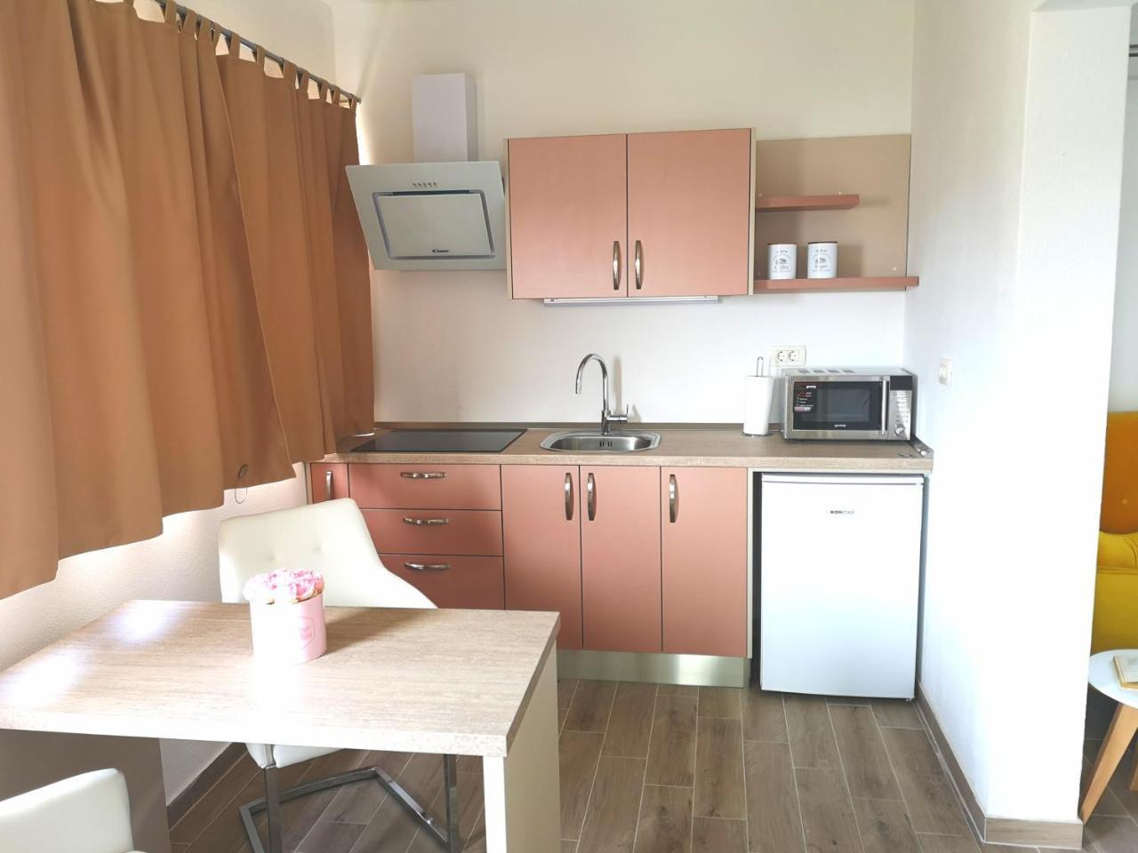 Apartments Grgic Трогир Экстерьер фото